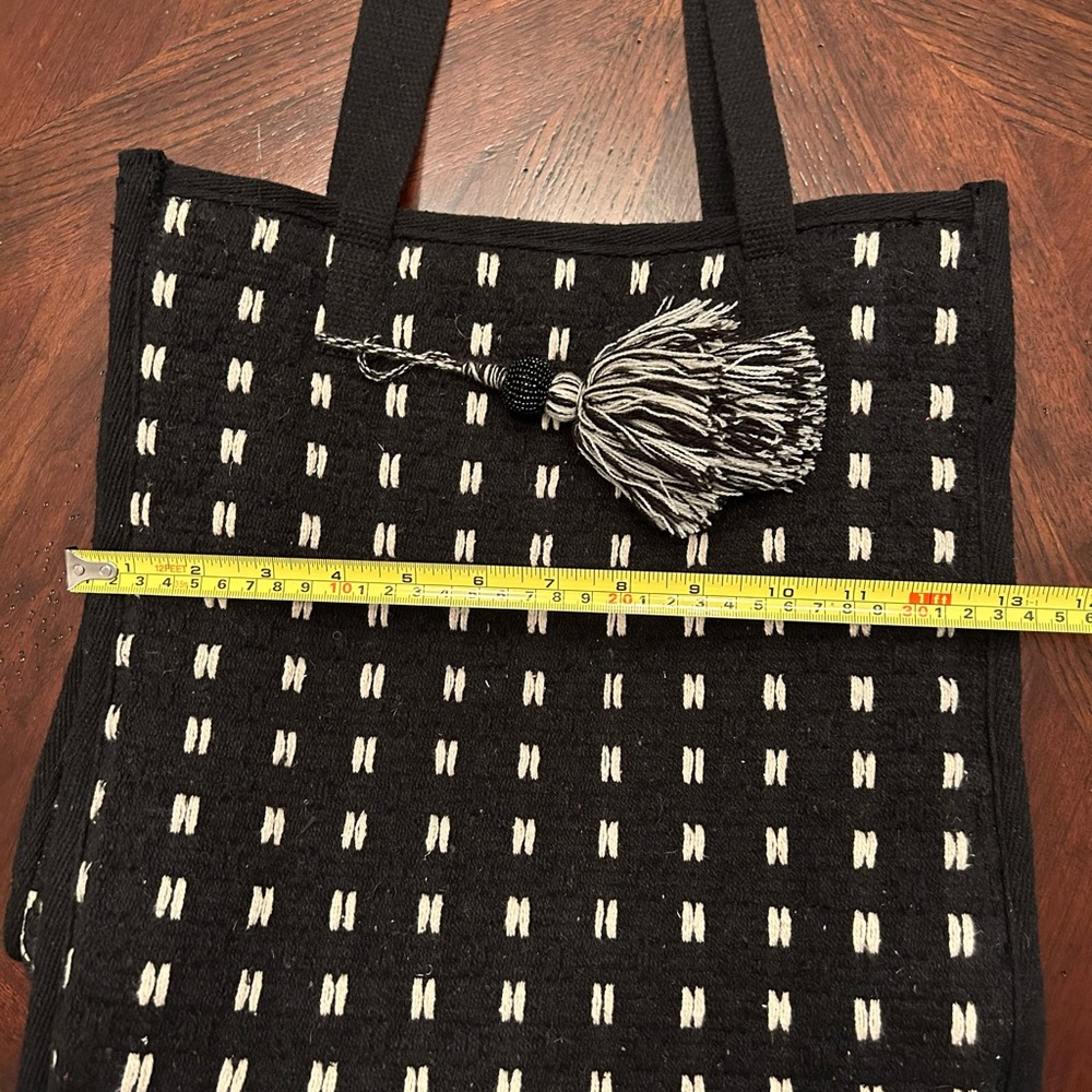 Universal Threads artisan textured cotton stripe lined tote bag.  Snap closure. - Picture 10 of 13